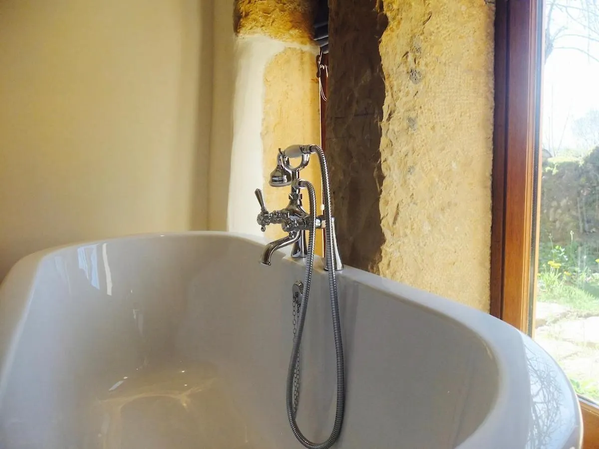 Puylagarde Stunning French Farmhouse 0*,  צרפת