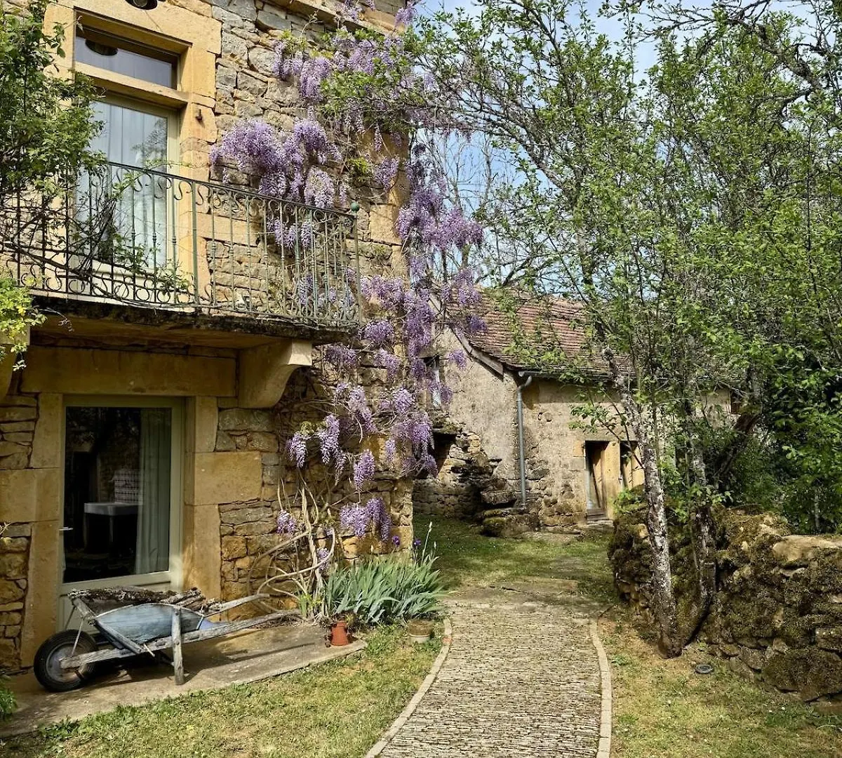 Puylagarde Stunning French Farmhouse וילה